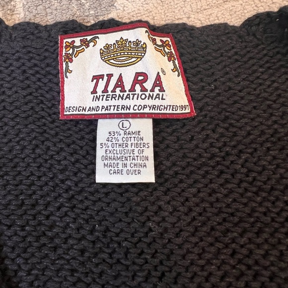 v i n t a g e :: Granny Christmas vest. B1 - Picture 3 of 5